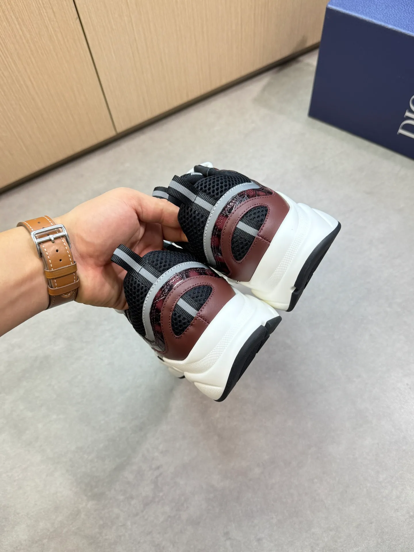 Factory price: 460💰[Dior] Dior - high-end quality original order 🔍🔍🔍 casual sports shoes - upper: 🔝 stone pattern calfskin, high silk mesh canvas, brand totem cloth, tongue and heel; reflective brand webbing - lining: brand canvas - original: ultra-light T men's shoes 💰U foam rubber; two-color molded outsole -Ultra-high quality control·Fine workmanship: highlighted (high-end·nobility·grade) -Size: 39-44 (38, 45, 46, 47, can be customized)·D9285